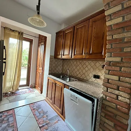 Angelica's Beachside